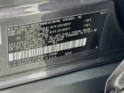 Certified 2025 Toyota RAV4 XLE AWD/4WD image 31