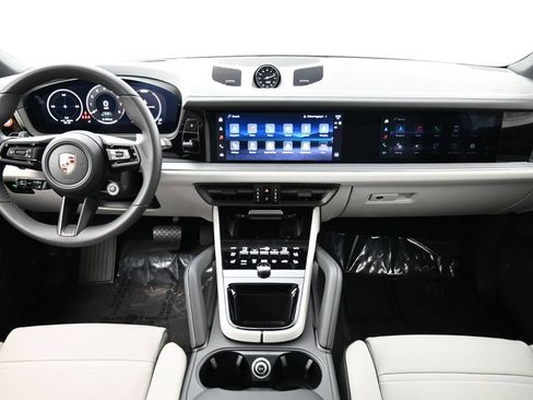 Certified 2026 Porsche Cayenne E-Hybrid Coupe AWD/4WD image 6