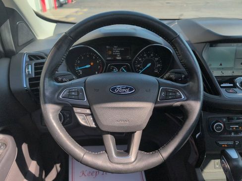 Used 2019 Ford Escape Titanium AWD/4WD image 17