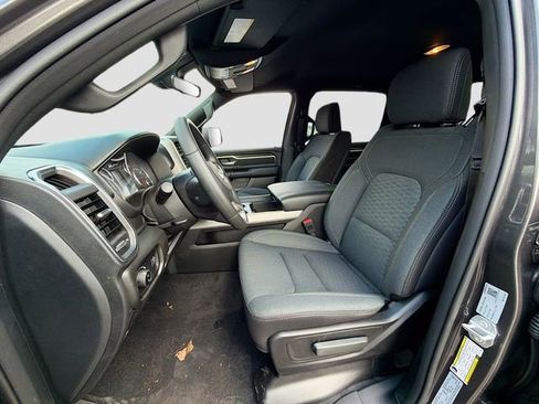 New 2026 RAM 1500 4x4 Crew Cab image 21