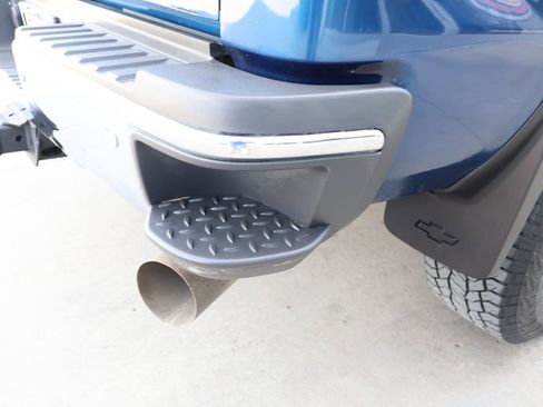 Used 2018 Chevrolet Silverado 2500 LT w/ LT Convenience Package image 32