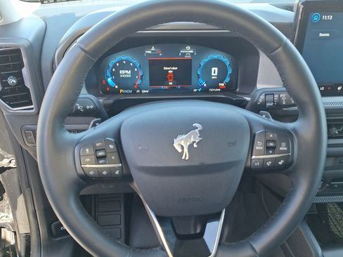 Used 2025 Ford Bronco Sport Badlands image 13