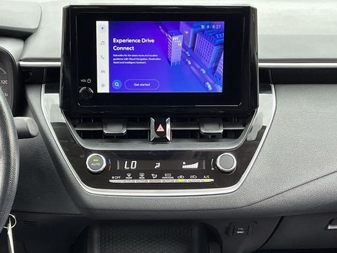 Used 2025 Toyota Corolla LE FWD image 15
