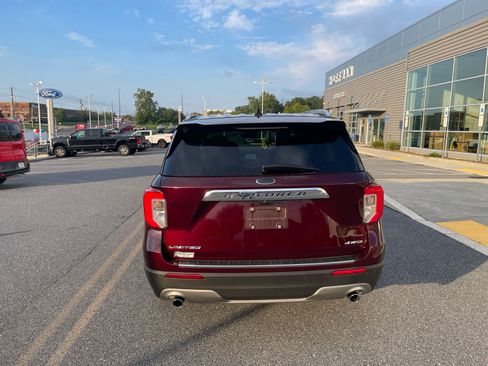 Used 2022 Ford Explorer Limited w/ Equipment Group 301A AWD/4WD image 4