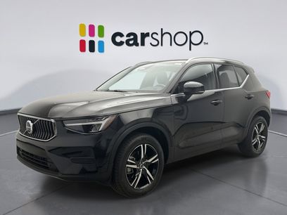 Used 2025 Volvo XC40 B5 Core