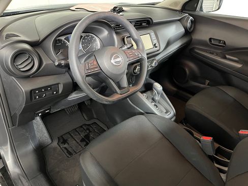 Used 2025 Nissan Kicks Play S image 3