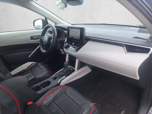 Certified 2025 Toyota Corolla Cross L FWD image 19