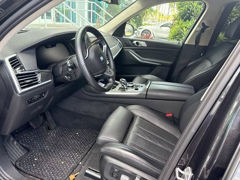 Used 2021 BMW X7 xDrive40i w/ Executive Package 2 AWD/4WD image 4