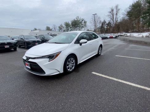 Used 2023 Toyota Corolla LE image 7