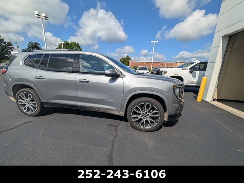 Used 2026 GMC Acadia Denali Ultimate w/ LPO, Floor Liner Package FWD image 5