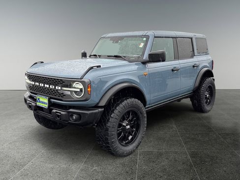 Used 2025 Ford Bronco Badlands AWD/4WD image 4