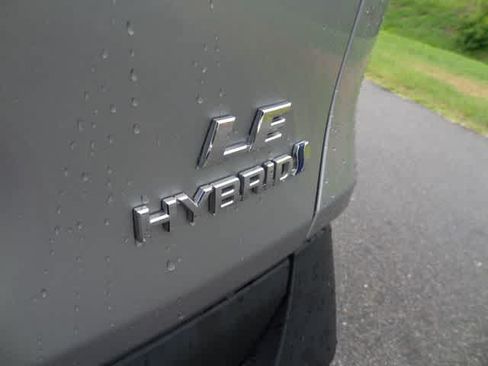 Certified 2024 Toyota RAV4 LE AWD/4WD image 32