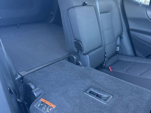 Used 2020 Chevrolet Equinox LT image 43