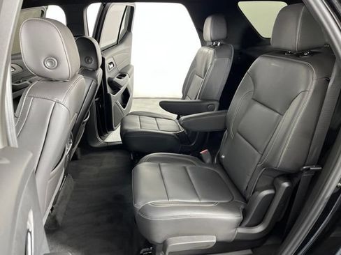 Used 2023 Chevrolet Traverse LT AWD/4WD image 43