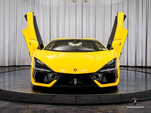 Used 2024 Lamborghini Revuelto AWD/4WD image 3