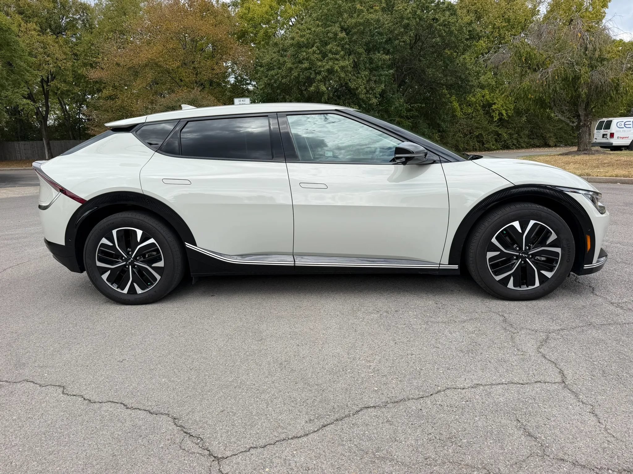 Used 2023 Kia EV6 Wind w/ Wind Technology Package AWD/4WD image 4