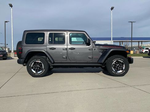 Used 2021 Jeep Wrangler Unlimited Rubicon w/ Uconnect 4C Nav & Sound Group image 9