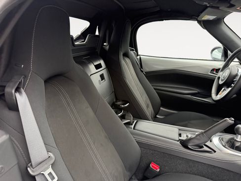 Certified 2025 MAZDA MX-5 Miata Club RWD image 18