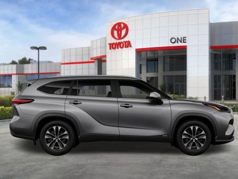 New 2026 Toyota Highlander XLE AWD/4WD image 15