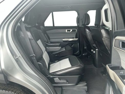 Used 2023 Ford Explorer XLT w/ Equipment Group 202A RWD image 23