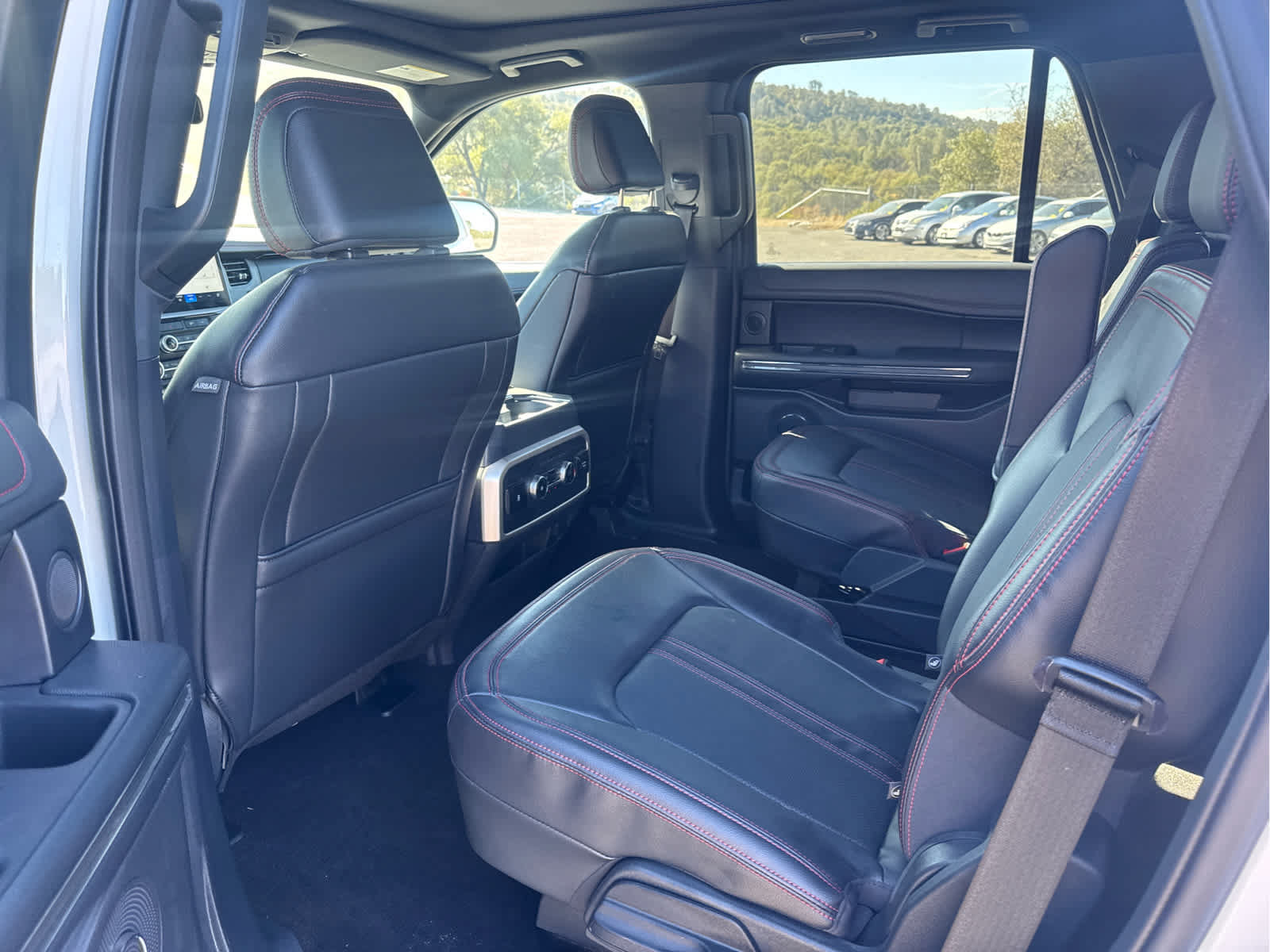 Used 2023 Ford Expedition Limited AWD/4WD image 10