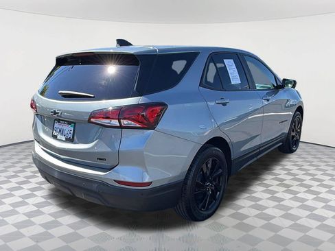 Used 2023 Chevrolet Equinox LS w/ LS Convenience Package AWD/4WD image 5