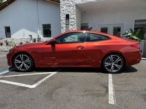 Used 2022 BMW 430i Coupe w/ Convenience Package RWD image 2