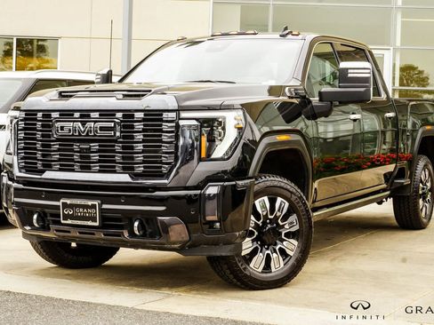 Used 2024 GMC Sierra 2500 Denali Ultimate w/ Max Trailering Package AWD/4WD image 1