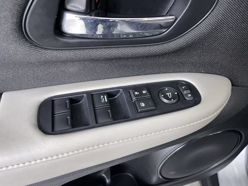 Used 2021 Honda HR-V LX image 11