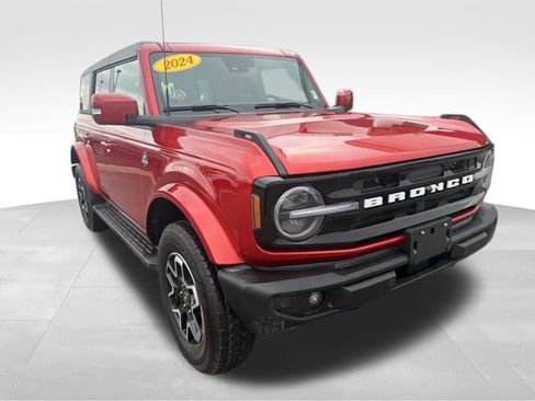 Used 2024 Ford Bronco Outer Banks image 17