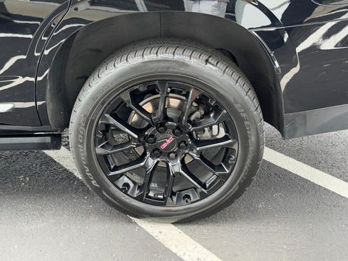 Used 2022 GMC Yukon Denali AWD/4WD image 10