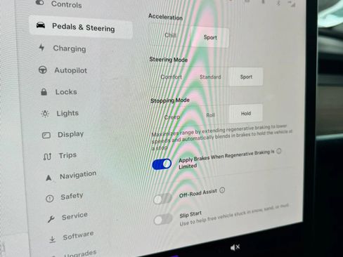 Used 2023 Tesla Model Y Long Range image 31