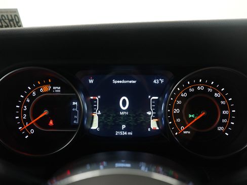 Used 2023 Jeep Wrangler Unlimited Sahara w/ Cold Weather Group AWD/4WD image 27