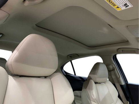 Used 2019 Acura TLX image 57