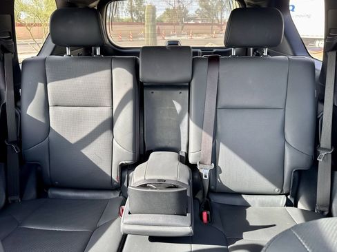 Used 2021 Lexus GX 460 Premium w/ Premium Package image 17