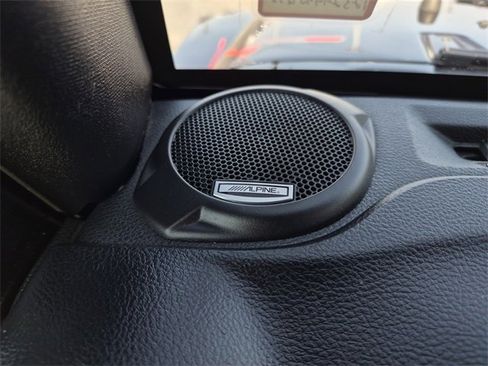 Used 2016 Jeep Wrangler Unlimited Sahara image 24