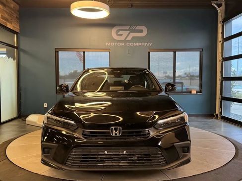 Used 2022 Honda Civic Sport image 8
