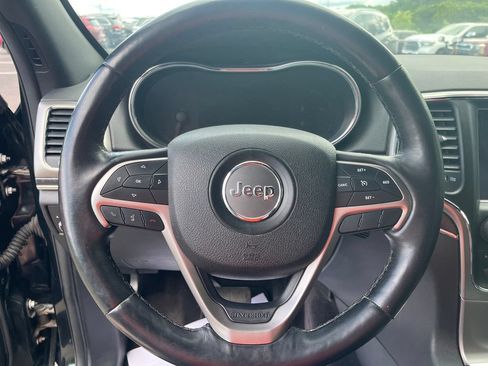 Used 2018 Jeep Grand Cherokee Limited AWD/4WD image 15