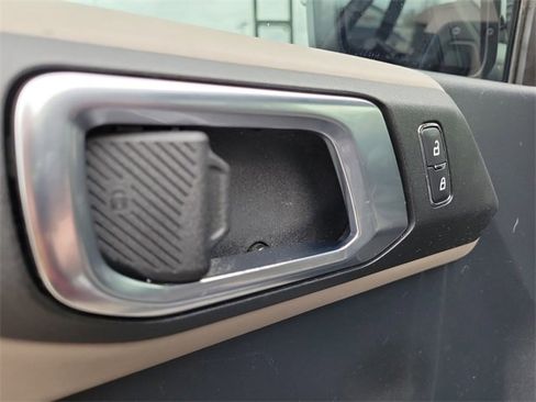 Used 2022 Ford Bronco Wildtrak image 18