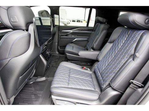 New 2026 Cadillac Escalade IQL Luxury image 7