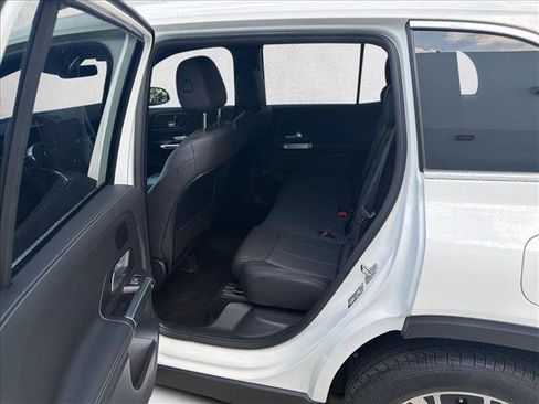 Used 2026 Mercedes-Benz GLB 250 image 18