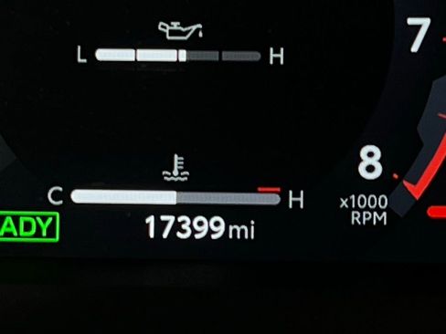 Used 2025 Toyota Tacoma TRD Off-Road image 16