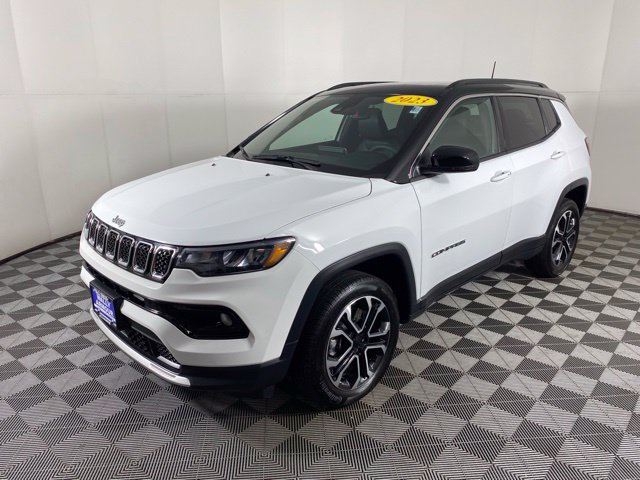 Used 2023 Jeep Compass Limited w/ Sun and Sound Group AWD/4WD image 12