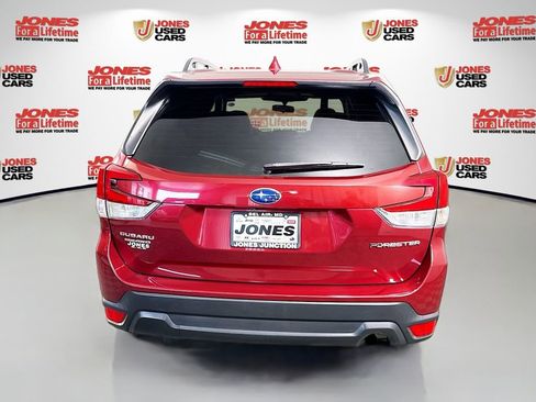 Certified 2022 Subaru Forester Premium AWD/4WD image 16