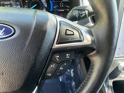 Used 2022 Ford Edge Titanium w/ Equipment Group 301A AWD/4WD image 34