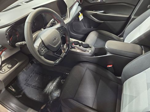 New 2026 Chevrolet Trax RS image 18