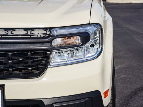 Used 2024 Ford Maverick XLT image 10