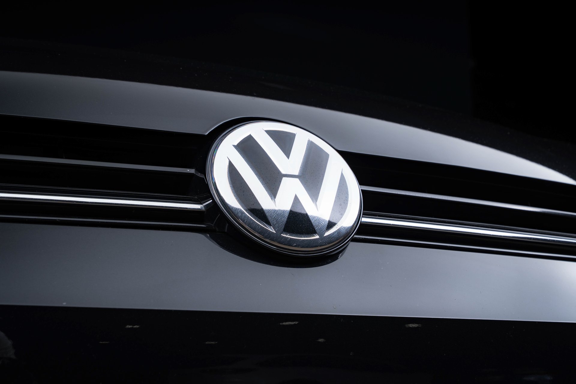 Used 2019 Volkswagen Golf R 4-Door AWD/4WD image 11