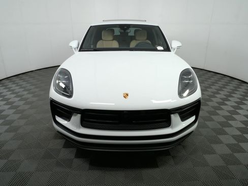 New 2026 Porsche Macan image 37