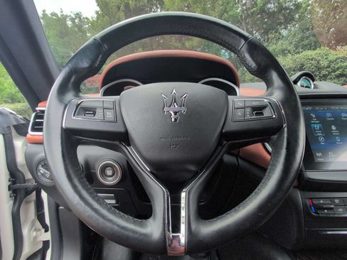 Used 2019 Maserati Ghibli S Q4 AWD/4WD image 21